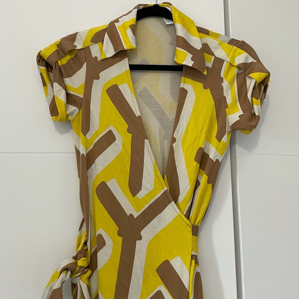 Diane Von Furstenberg Vintage Wrap dress size 0